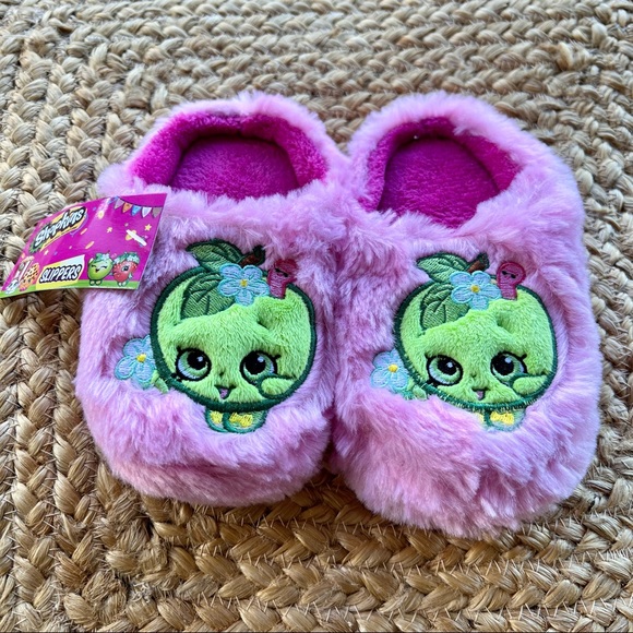 Pink Shopkins Apple Blossom Slippers - Picture 4 of 4
